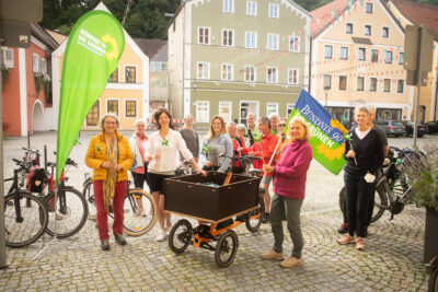 Das Bild zeigt die Radlgruppe vor der Weiterfahrt in Mainburg.